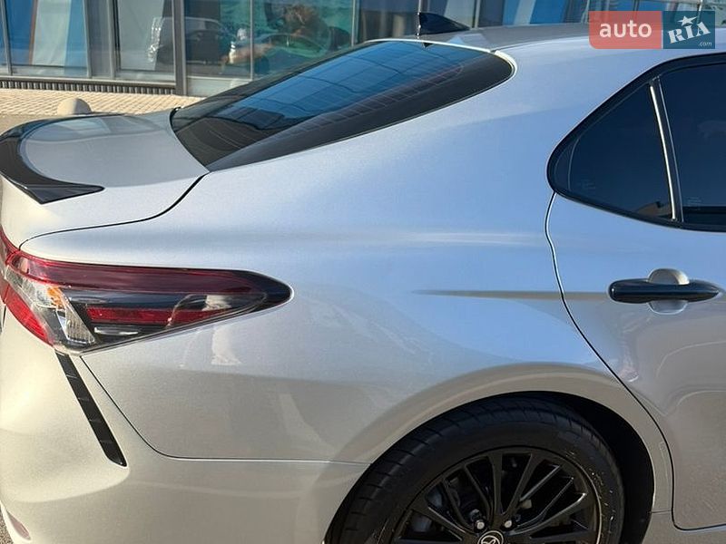 Фото Toyota Camry з оголошення AUTO.RIA