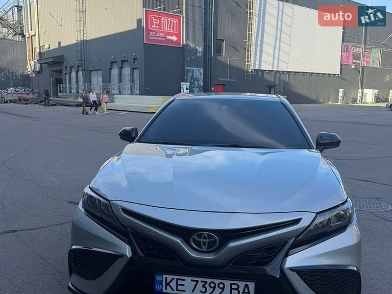 Фото Toyota Camry з оголошення AUTO.RIA
