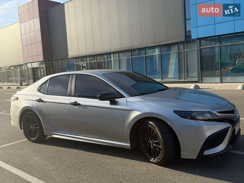 Фото Toyota Camry з оголошення AUTO.RIA
