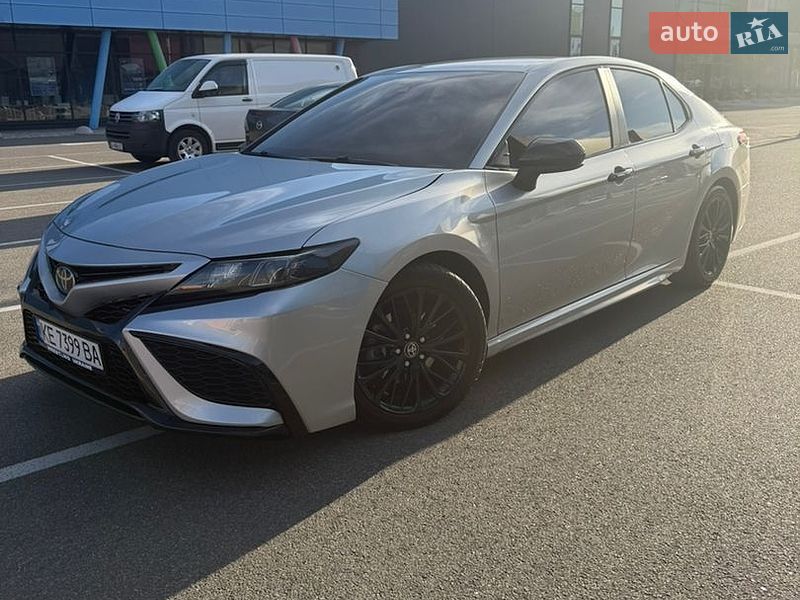 Фото Toyota Camry з оголошення AUTO.RIA