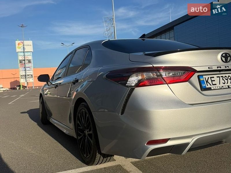 Фото Toyota Camry з оголошення AUTO.RIA