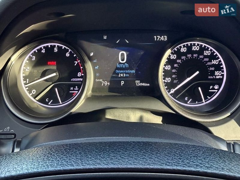 Фото Toyota Camry з оголошення AUTO.RIA