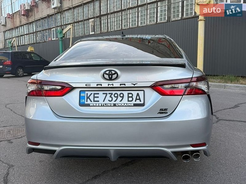 Фото Toyota Camry з оголошення AUTO.RIA