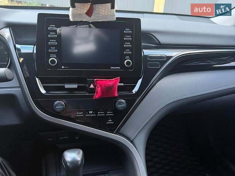 Фото Toyota Camry з оголошення AUTO.RIA