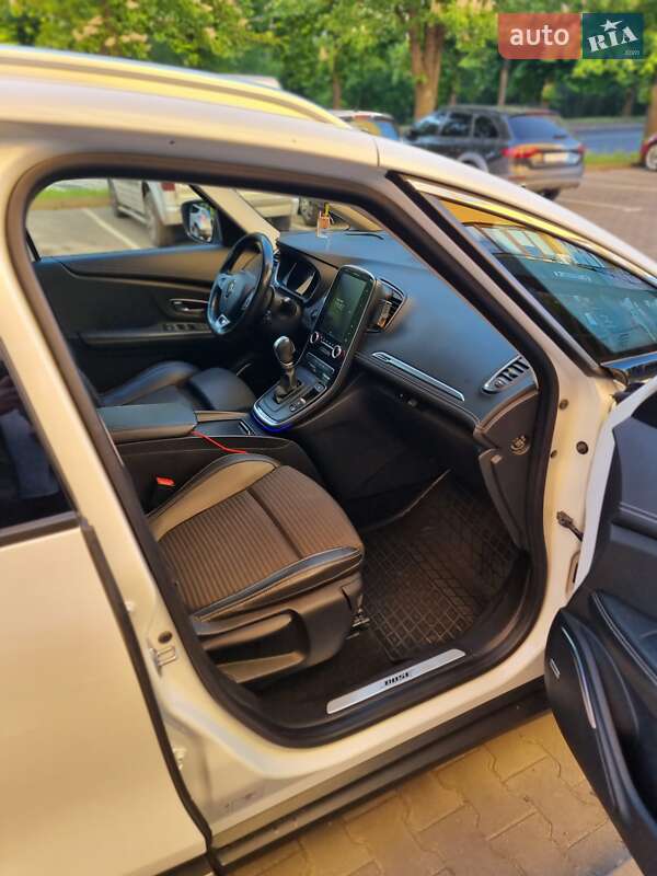 Фото Renault Grand Scenic з оголошення AUTO.RIA