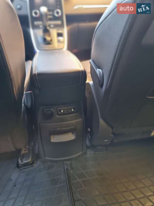 Фото Renault Grand Scenic з оголошення AUTO.RIA