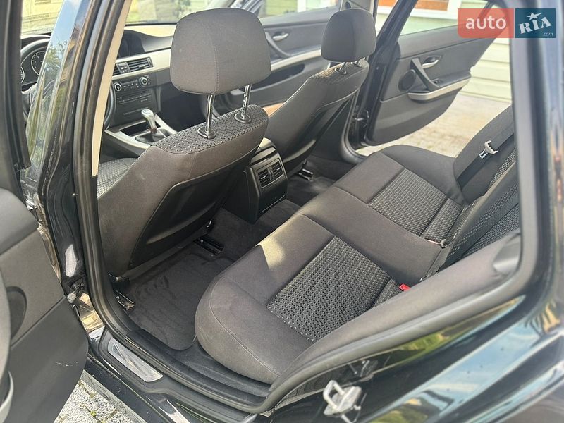Фото BMW 3 Series з оголошення AUTO.RIA