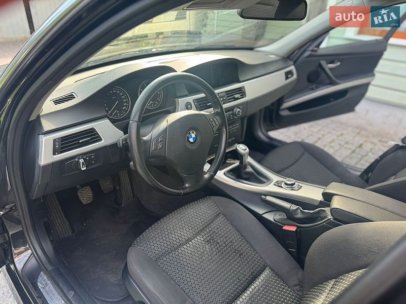 Фото BMW 3 Series з оголошення AUTO.RIA