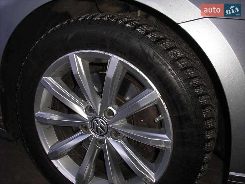Фото Volkswagen Passat з оголошення AUTO.RIA