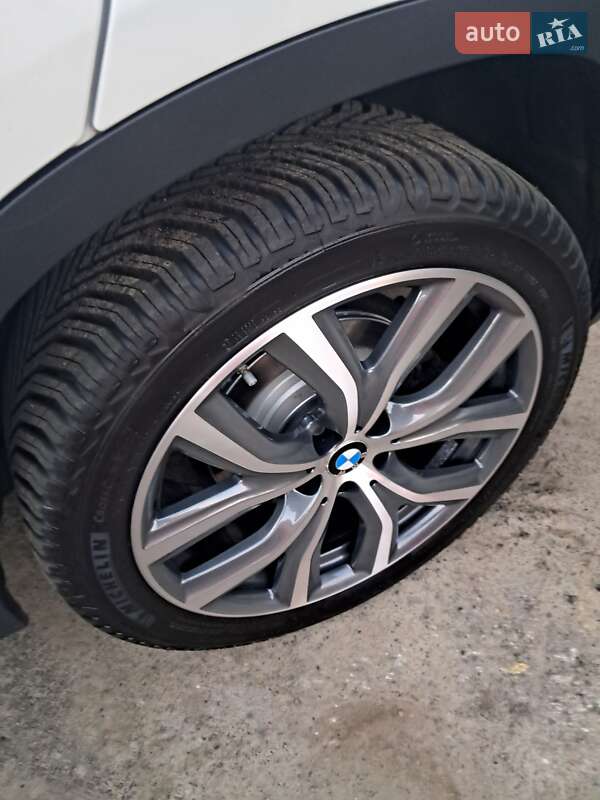 Фото BMW X2 з оголошення AUTO.RIA