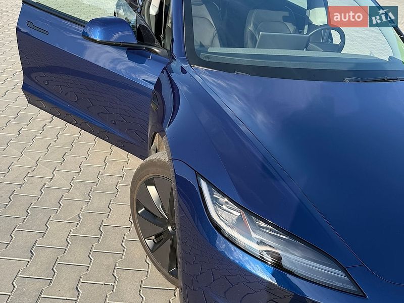 Фото Tesla Model 3 з оголошення AUTO.RIA