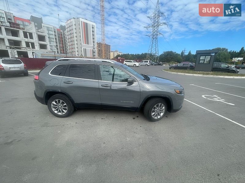 Фото Jeep Cherokee з оголошення AUTO.RIA