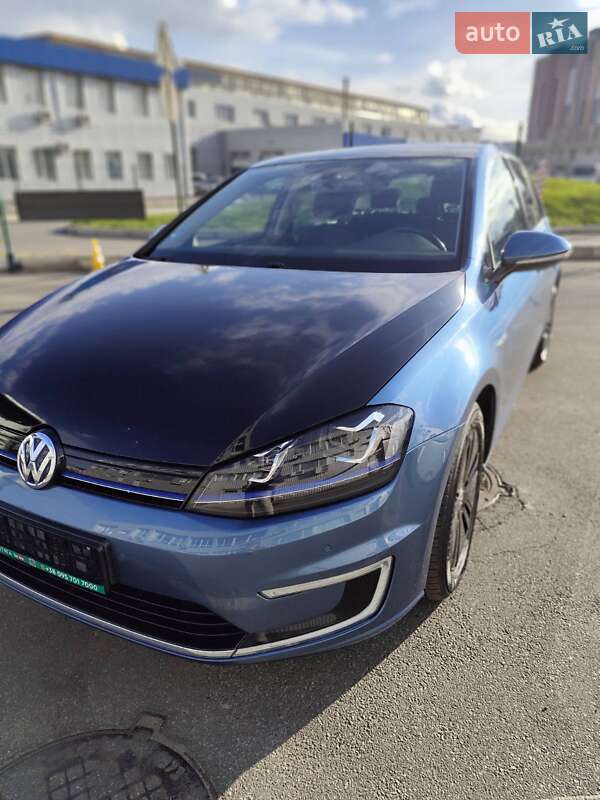 Фото Volkswagen e-Golf з оголошення AUTO.RIA