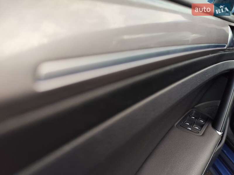 Фото Volkswagen e-Golf з оголошення AUTO.RIA