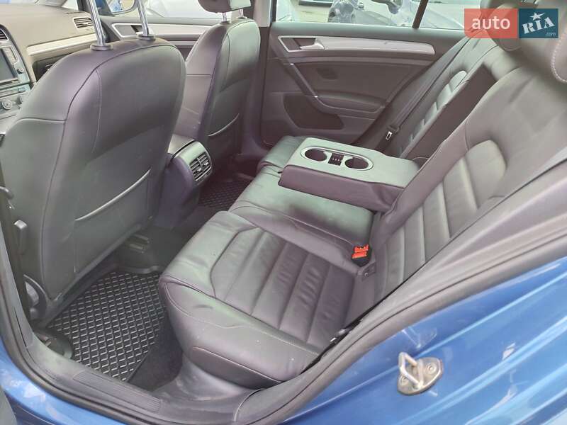 Фото Volkswagen e-Golf з оголошення AUTO.RIA