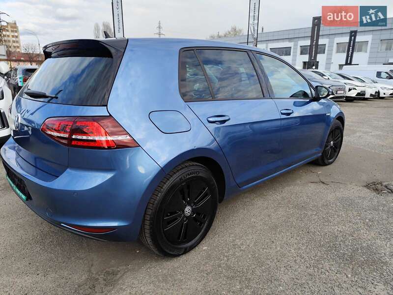 Фото Volkswagen e-Golf з оголошення AUTO.RIA