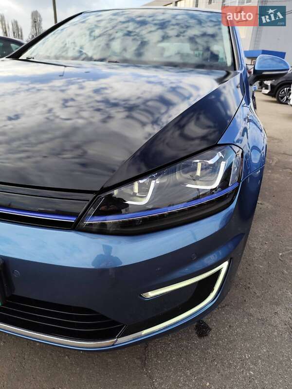 Фото Volkswagen e-Golf з оголошення AUTO.RIA