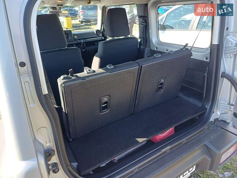 Фото Suzuki Jimny з оголошення AUTO.RIA