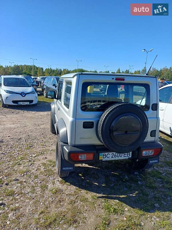 Фото Suzuki Jimny з оголошення AUTO.RIA