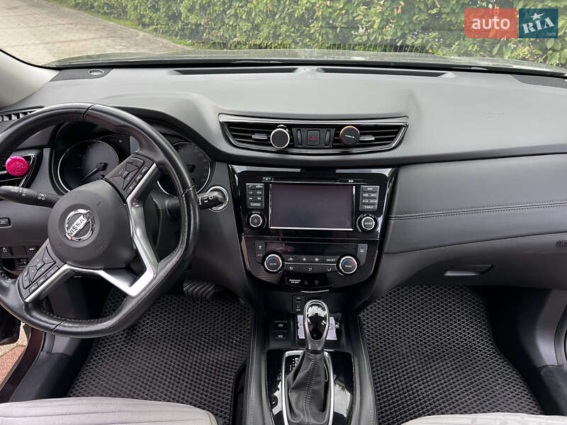 Фото Nissan X-Trail з оголошення AUTO.RIA