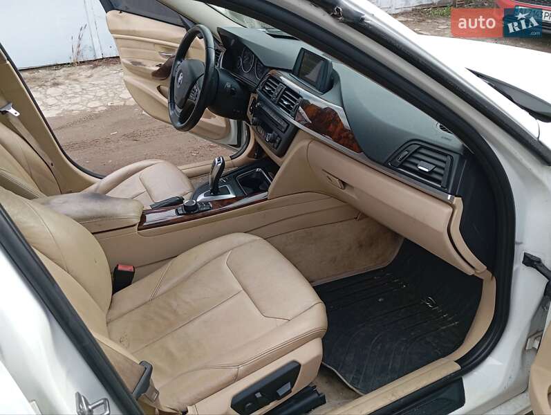 Фото BMW 3 Series з оголошення AUTO.RIA