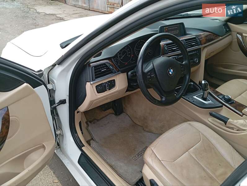 Фото BMW 3 Series з оголошення AUTO.RIA