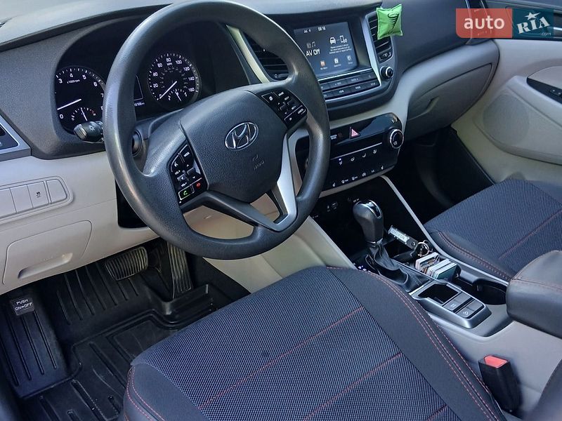 Фото Hyundai Tucson з оголошення AUTO.RIA