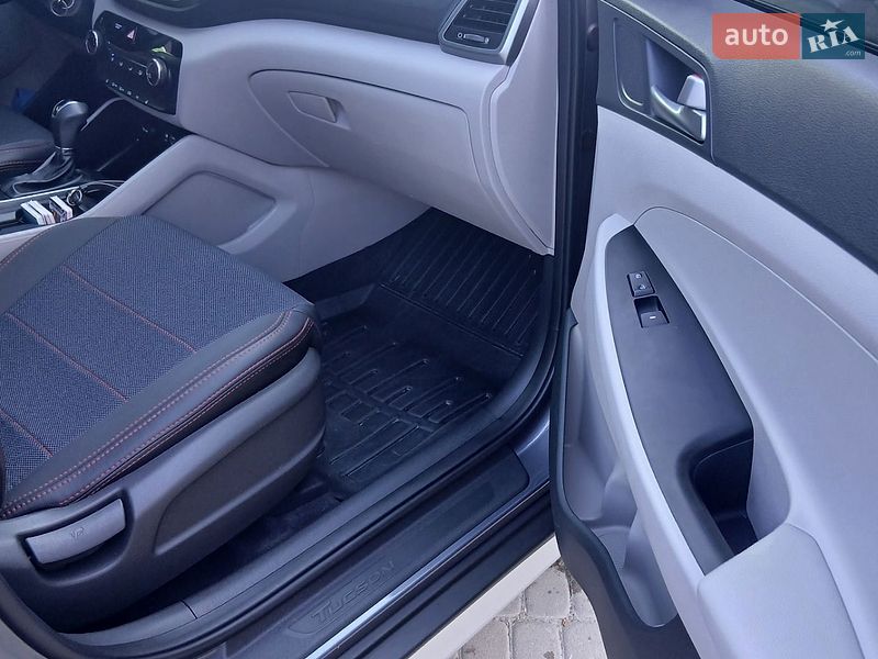 Фото Hyundai Tucson з оголошення AUTO.RIA