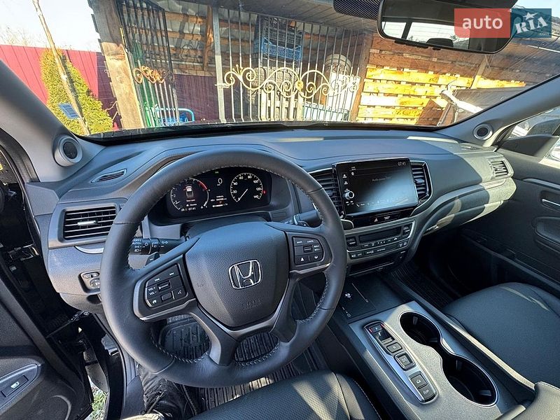 Фото Honda Ridgeline з оголошення AUTO.RIA