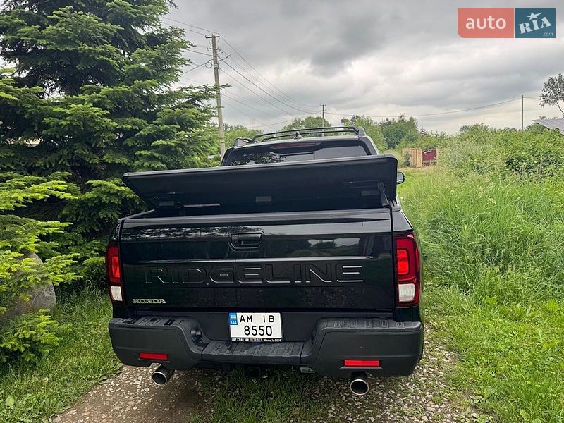 Фото Honda Ridgeline з оголошення AUTO.RIA