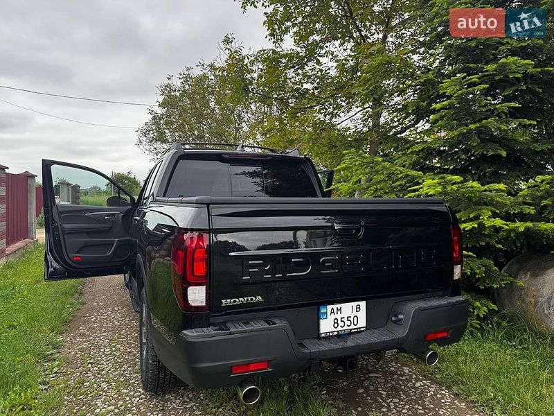 Фото Honda Ridgeline з оголошення AUTO.RIA