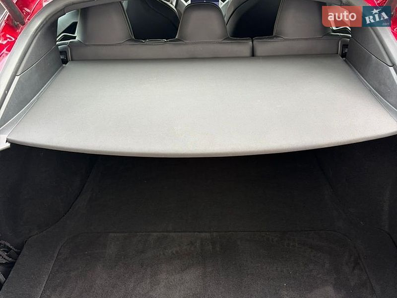 Фото Tesla Model S з оголошення AUTO.RIA