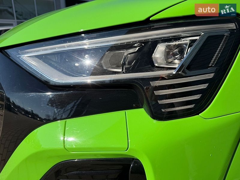 Фото Audi Q8 Sportback e-tron з оголошення AUTO.RIA
