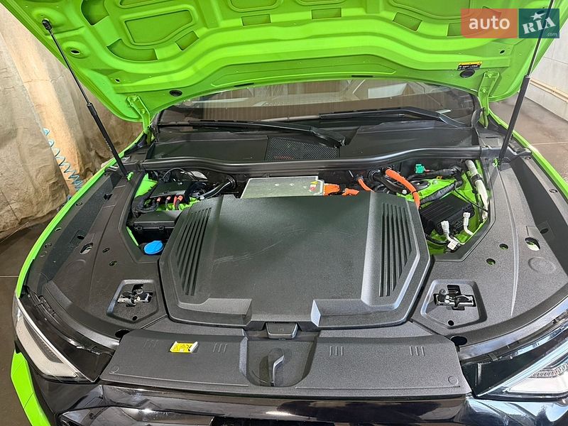 Фото Audi Q8 Sportback e-tron з оголошення AUTO.RIA