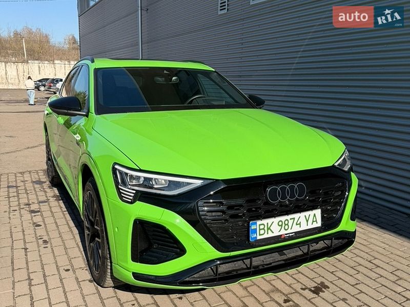 Фото Audi Q8 Sportback e-tron з оголошення AUTO.RIA