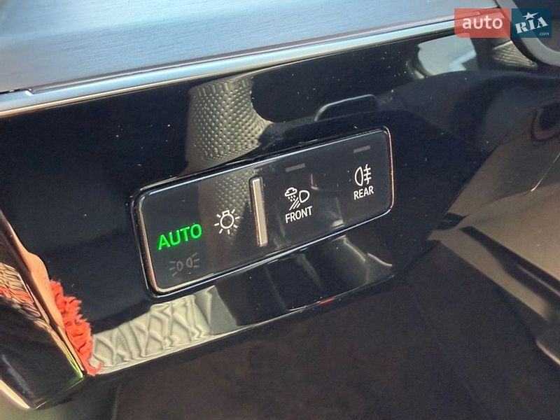 Фото Audi Q8 Sportback e-tron з оголошення AUTO.RIA
