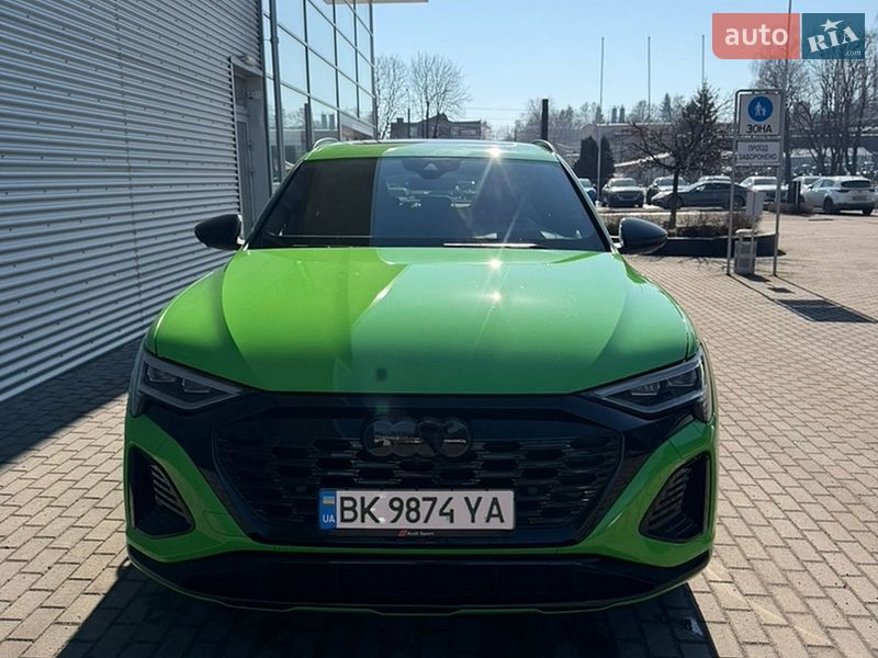 Фото Audi Q8 Sportback e-tron з оголошення AUTO.RIA
