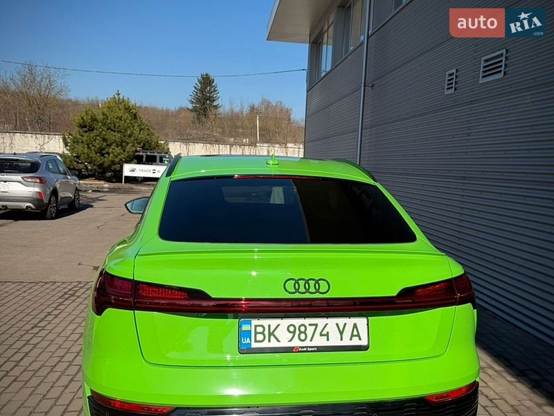 Фото Audi Q8 Sportback e-tron з оголошення AUTO.RIA
