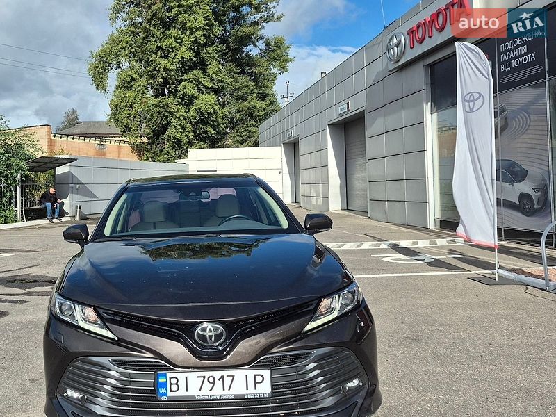 Фото Toyota Camry з оголошення AUTO.RIA