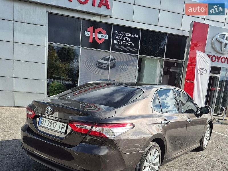 Фото Toyota Camry з оголошення AUTO.RIA