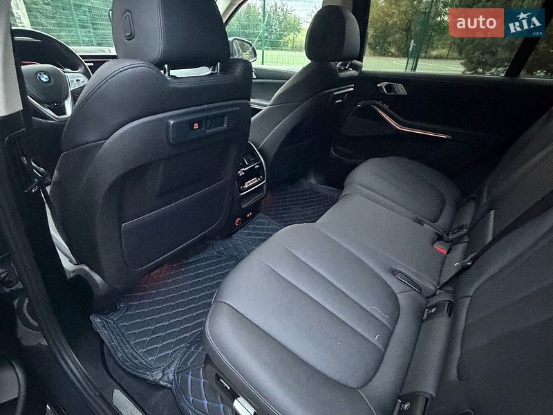 Фото BMW X7 з оголошення AUTO.RIA