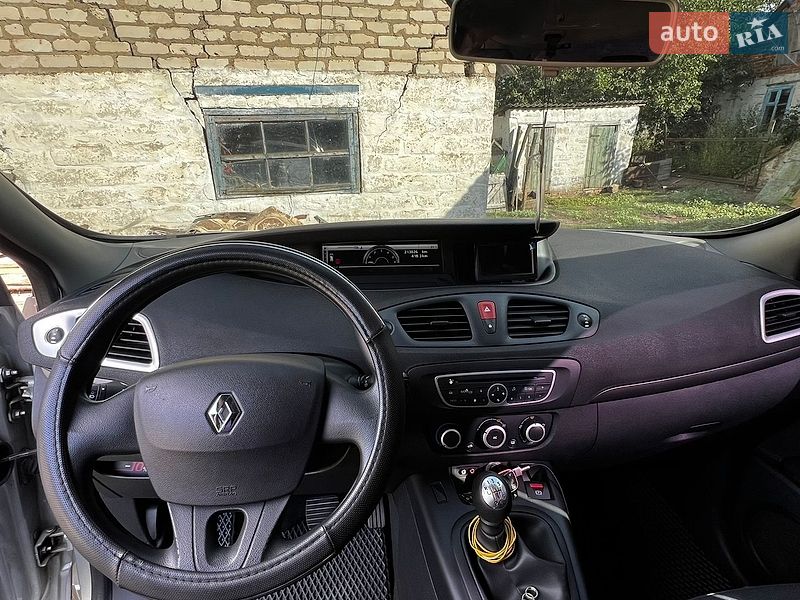 Фото Renault Scenic з оголошення AUTO.RIA