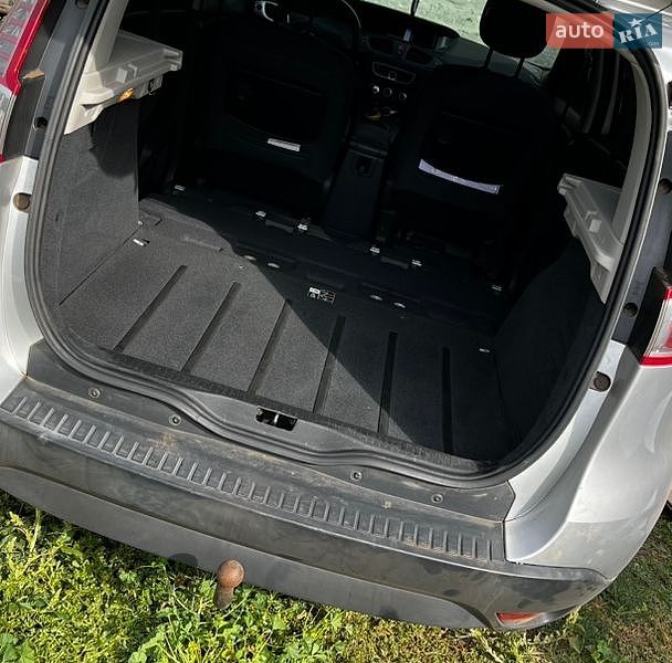 Фото Renault Scenic з оголошення AUTO.RIA