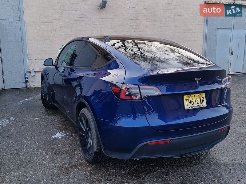 Фото Tesla Model Y з оголошення AUTO.RIA