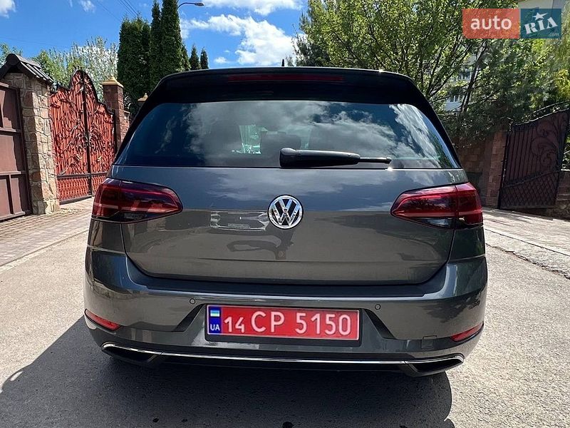 Фото Volkswagen e-Golf з оголошення AUTO.RIA