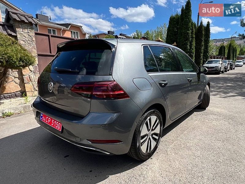 Фото Volkswagen e-Golf з оголошення AUTO.RIA