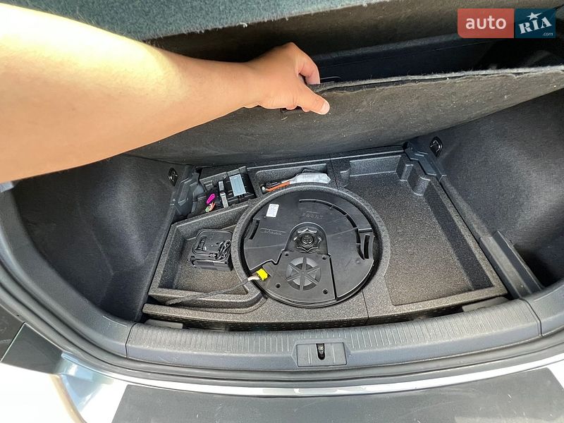 Фото Volkswagen e-Golf з оголошення AUTO.RIA
