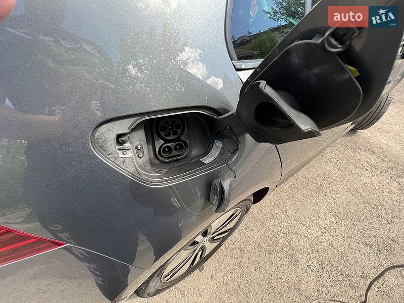 Фото Volkswagen e-Golf з оголошення AUTO.RIA
