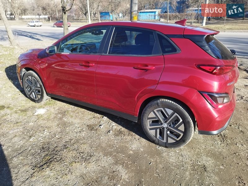 Фото Hyundai Kona з оголошення AUTO.RIA