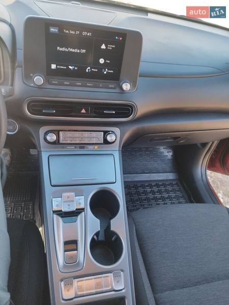 Фото Hyundai Kona з оголошення AUTO.RIA